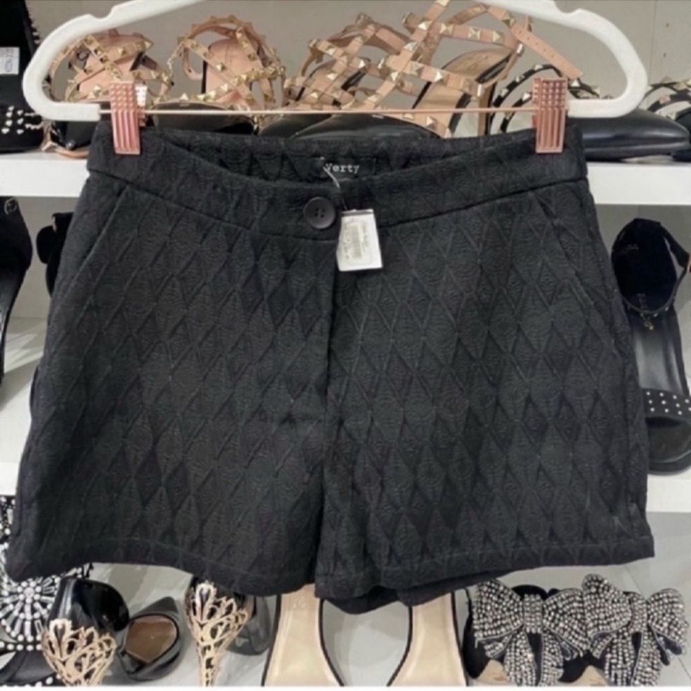NWT Verty Shorts Size Small